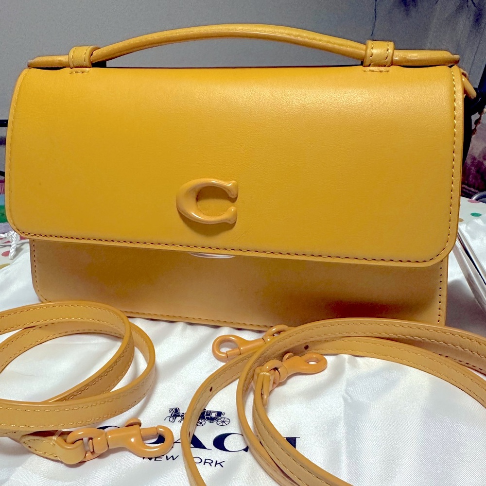 Coach Juno Handbag CR706 Monochrome Yellow NWT